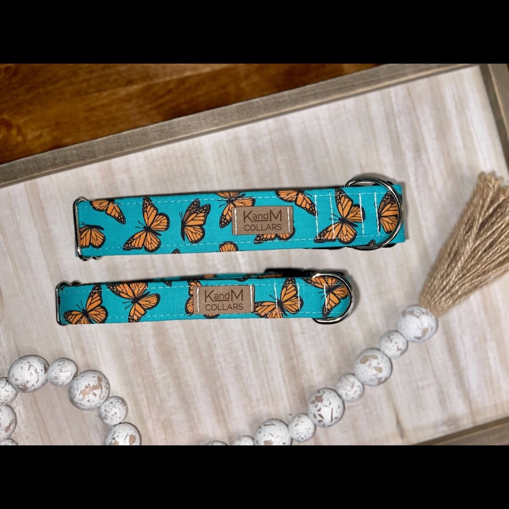 Butterfly dog collar
